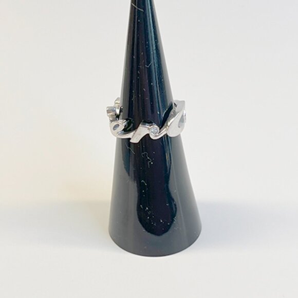 RARE Cartier Signature 18K WG Ring - Picture 3 of 10